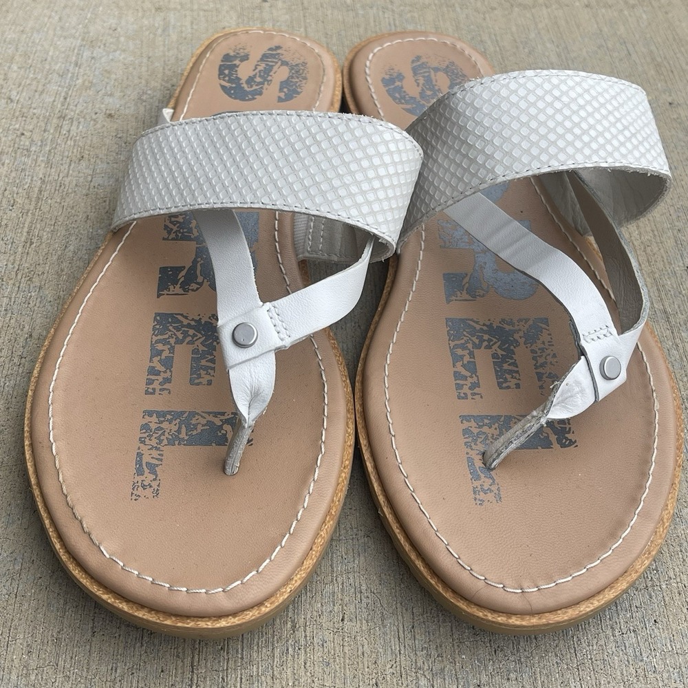 Sorel Ella II Easy Flip Flop White Slide Sandal 3 Strap Leather Size 8.5 EU 39.5